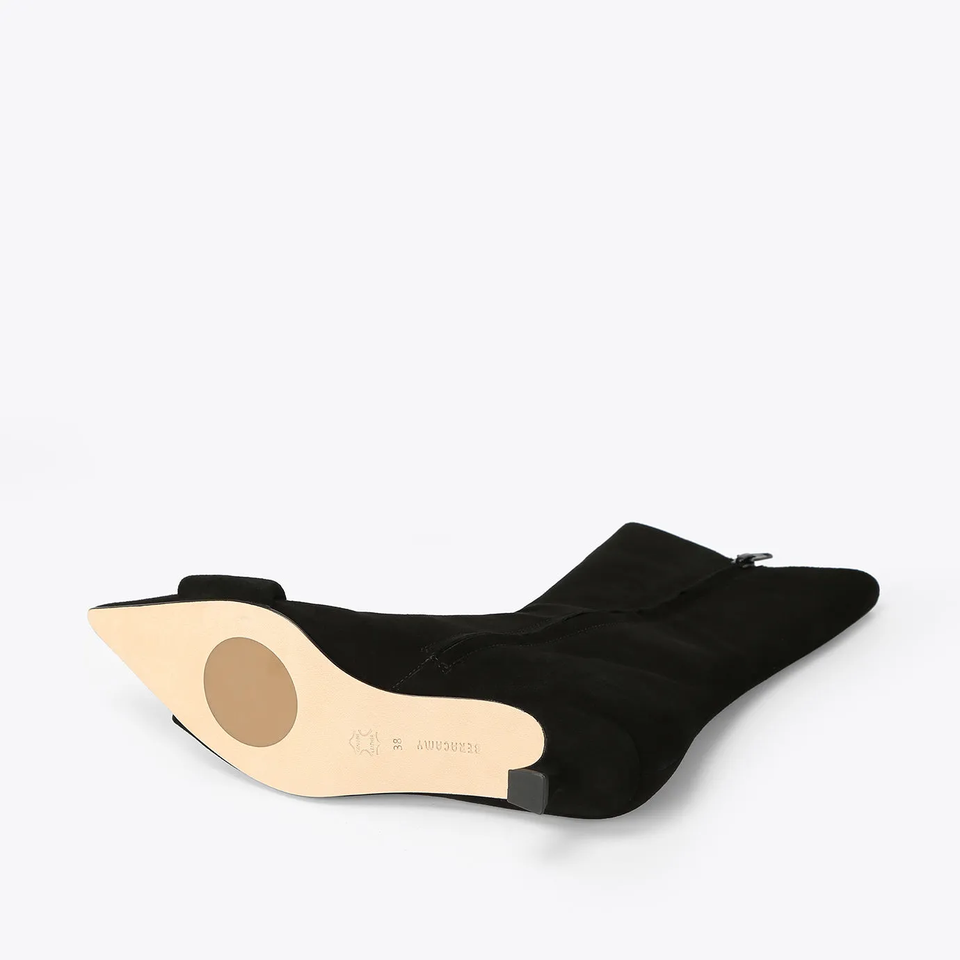 Beracamy Bold Band Pointy Ankle Boot - Black