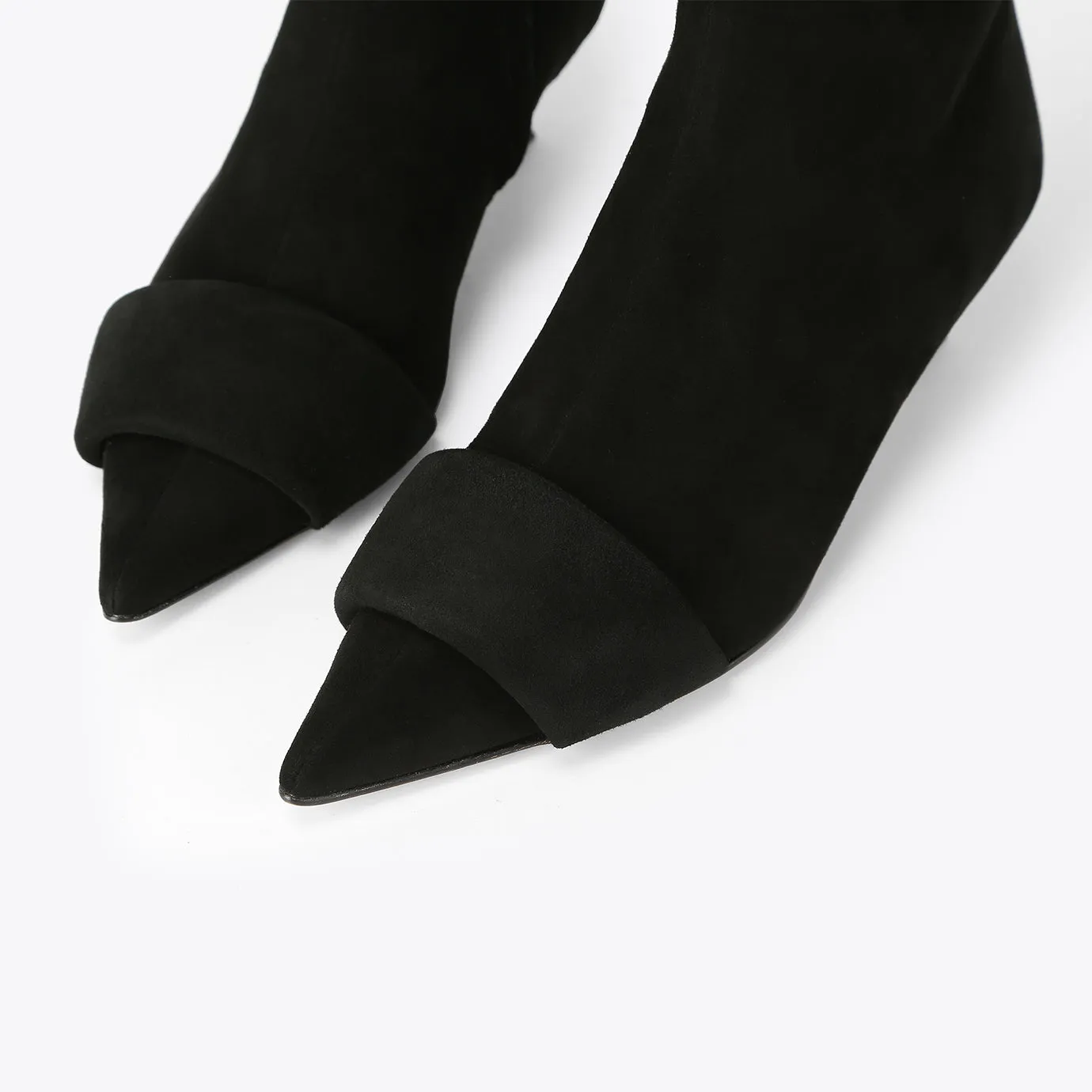 Beracamy Bold Band Pointy Ankle Boot - Black