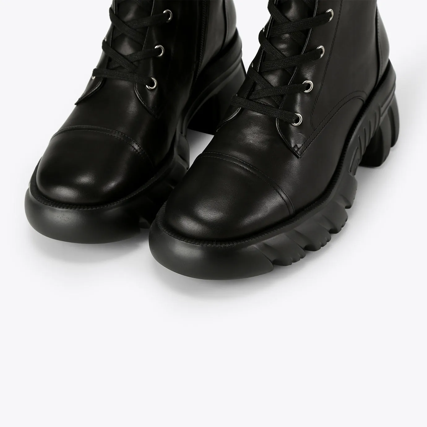 Beracamy Chunky Zip Logger Boot - Black