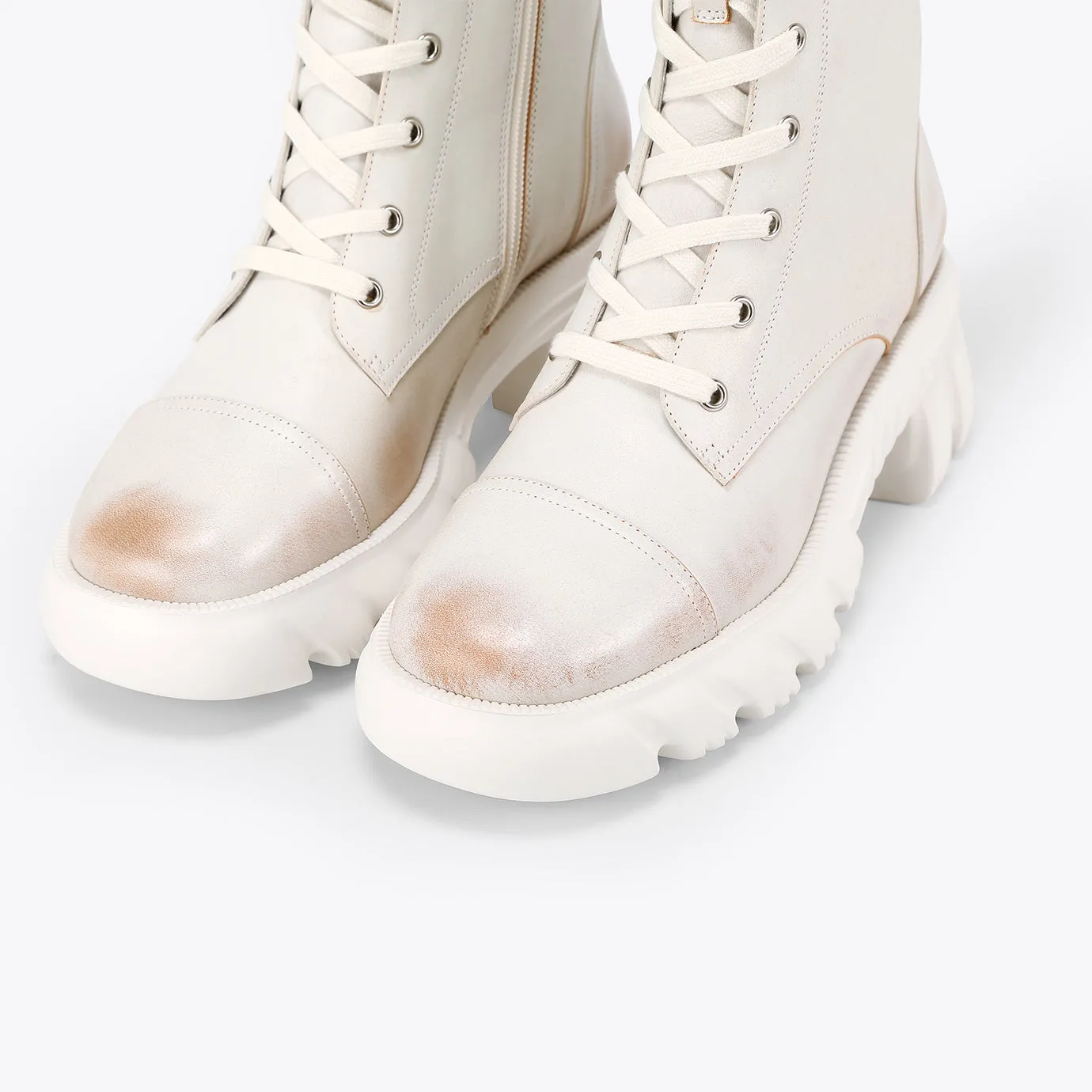 Beracamy Chunky Zip Logger Boot - White