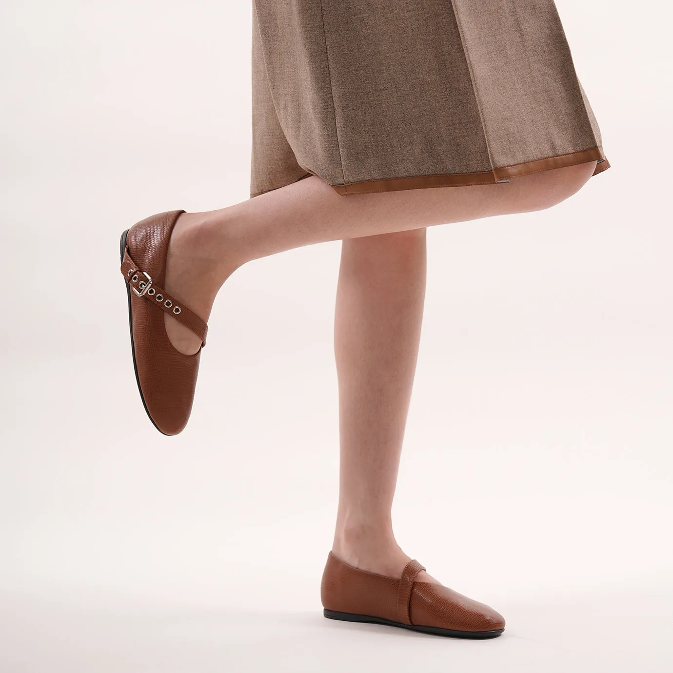 Beracamy Eyelets Mary Jane - Caramel