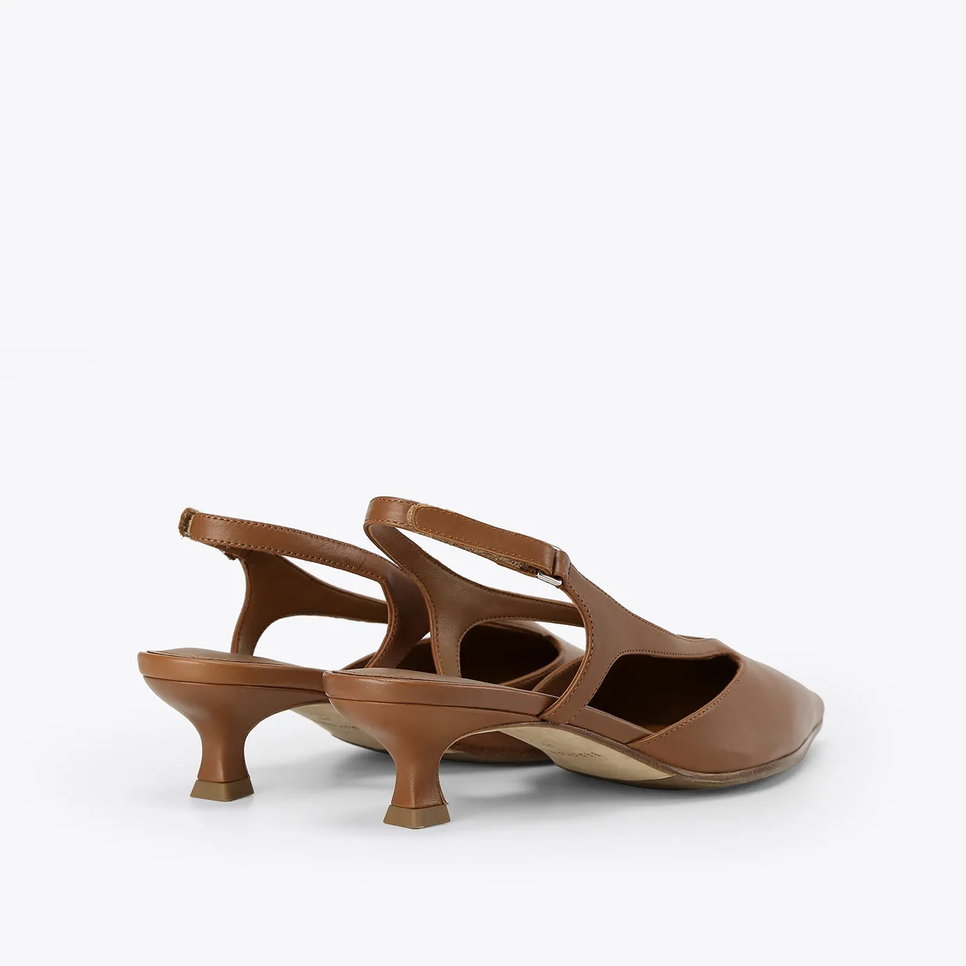 Beracamy Pointed Slingback Kitten Heel - Caramel