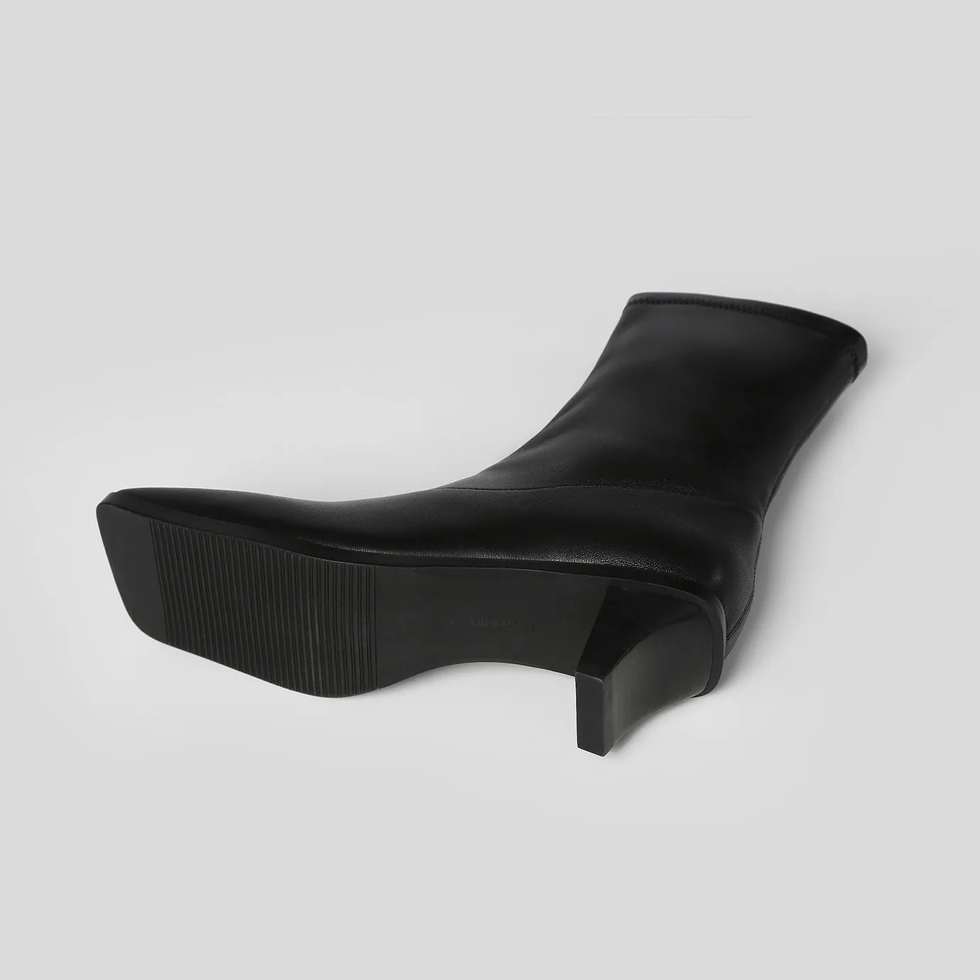 Beracamy Square Ankle Boots - Black